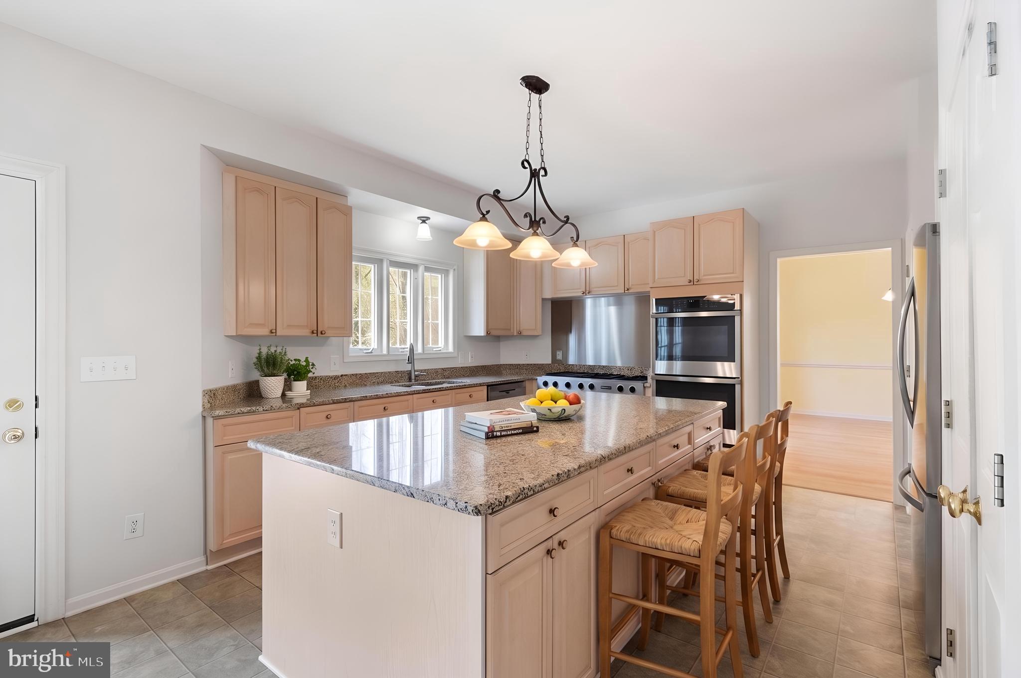 15 Riva Ridge Drive Stafford, VA 22556 - Photo 3 of 49 Gourmet kitchen with island seating