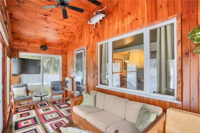 $375,000 | 955 Woodside Avenue, Ellwood City, PA 16117