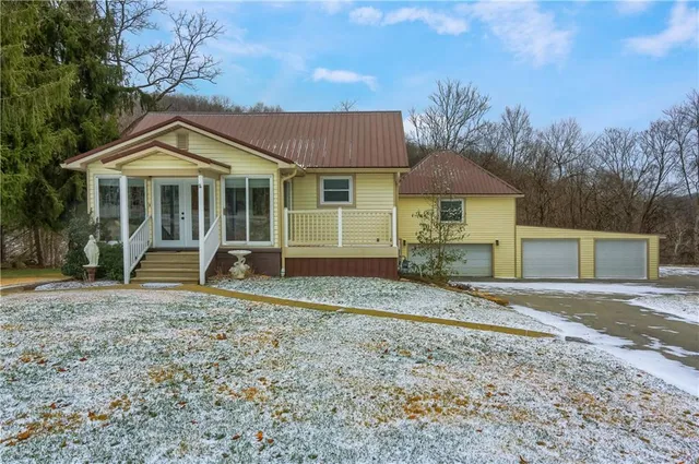 $375,000 | 955 Woodside Avenue, Ellwood City, PA 16117