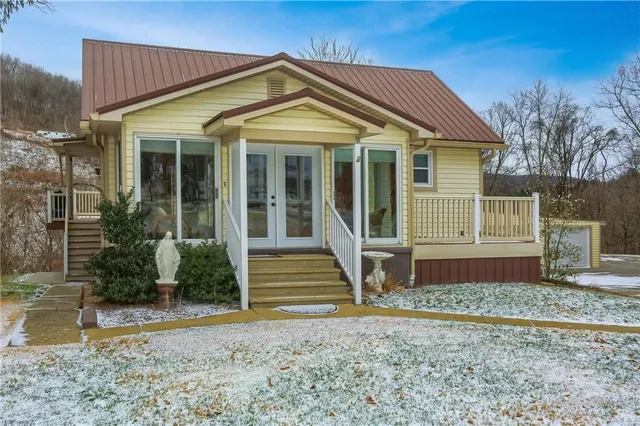 $375,000 | 955 Woodside Avenue, Ellwood City, PA 16117