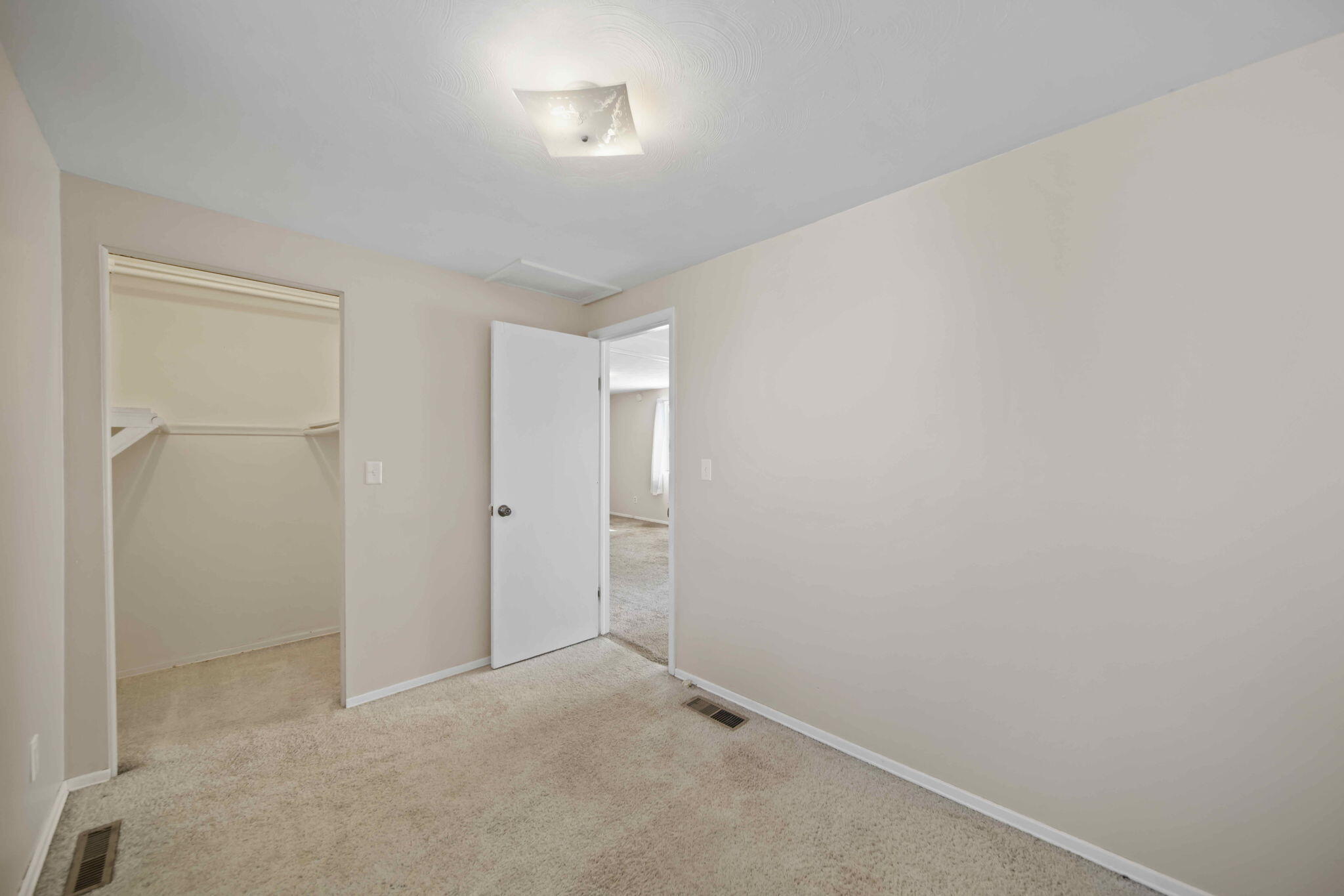 413 Quarry Street Jackson, MI 49201 - Photo 23 of 32 Bedroom #2