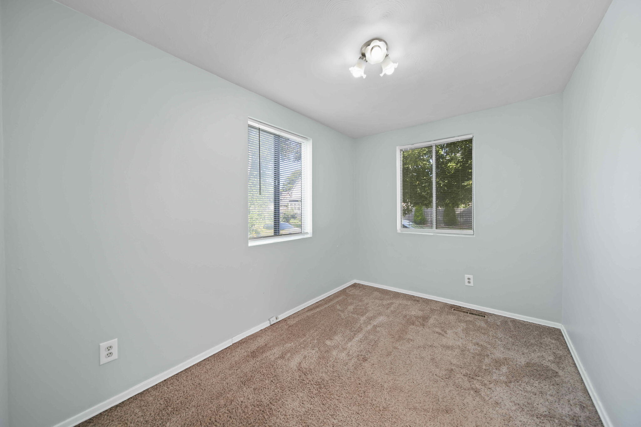 413 Quarry Street Jackson, MI 49201 - Photo 24 of 32 Bedroom #3