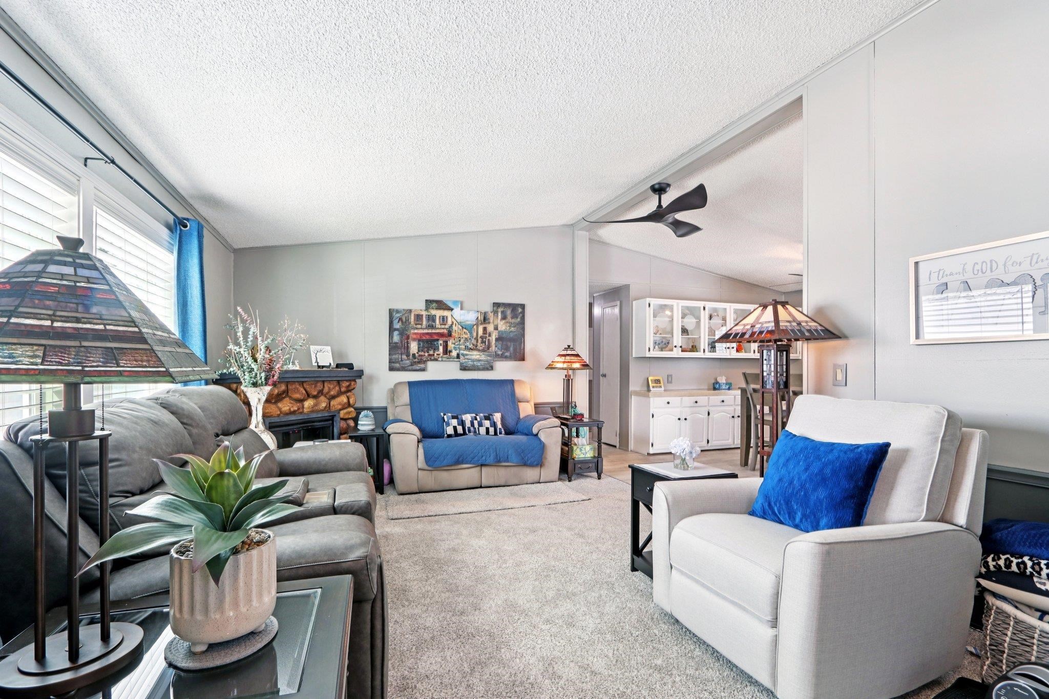 412 Oak Lodge Road Waterford, WI 53185 - Photo 7 of 42