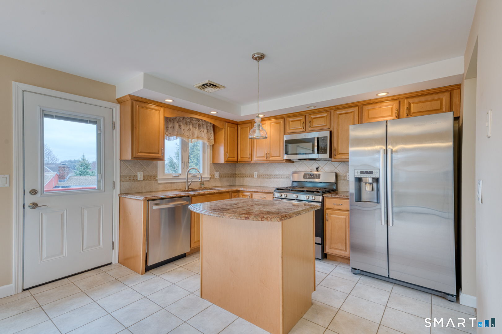 30 Wendy Lane New Britain, CT 06053 - Photo 11 of 40