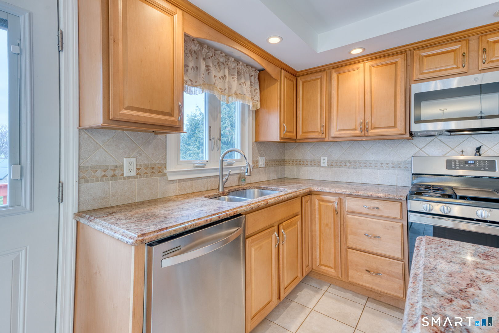 30 Wendy Lane New Britain, CT 06053 - Photo 15 of 40