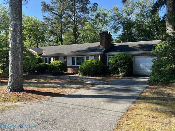 $299,500 | 270 Marston Avenue, Urbanna, VA 23175