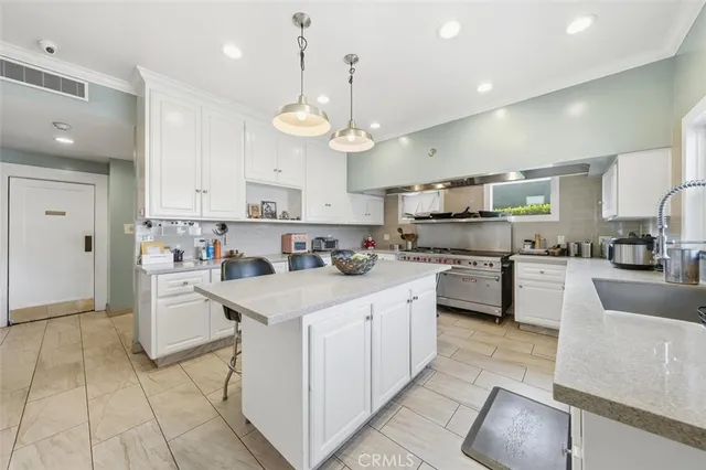 $2,300,000 | 3741 West 27th Street, Los Angeles, CA 90018