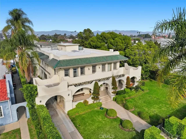 $2,300,000 | 3741 West 27th Street, Los Angeles, CA 90018