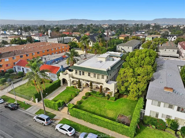 $2,300,000 | 3741 West 27th Street, Los Angeles, CA 90018