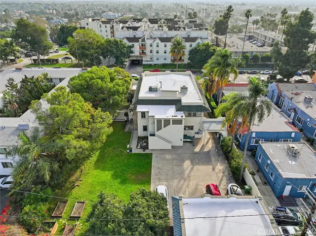 $2,300,000 | 3741 West 27th Street, Los Angeles, CA 90018