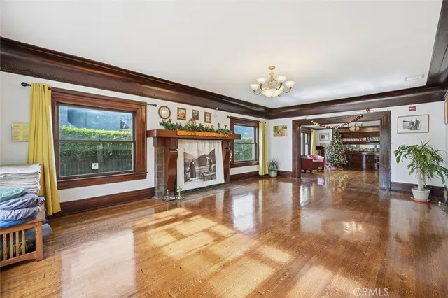 $2,300,000 | 3741 West 27th Street, Los Angeles, CA 90018