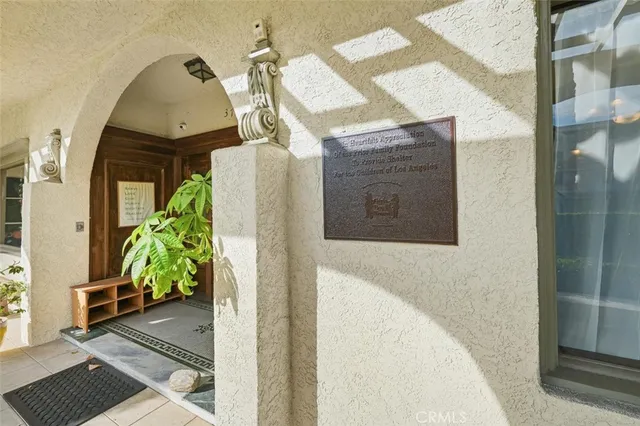 $2,300,000 | 3741 West 27th Street, Los Angeles, CA 90018