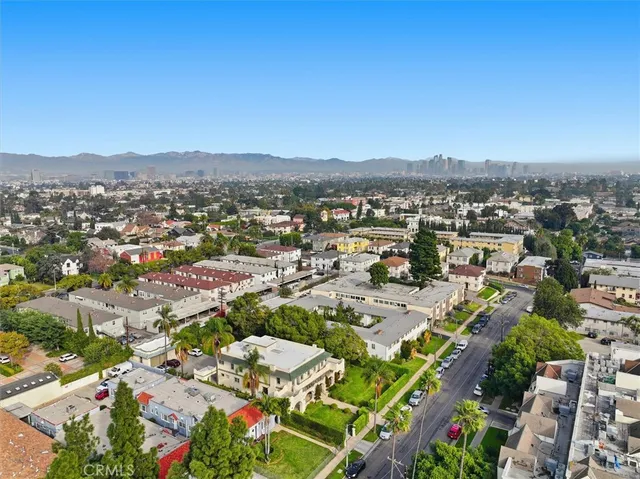 $2,300,000 | 3741 West 27th Street, Los Angeles, CA 90018