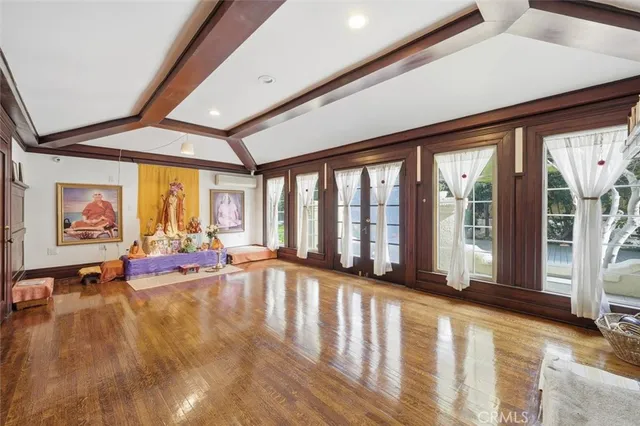 $2,300,000 | 3741 West 27th Street, Los Angeles, CA 90018