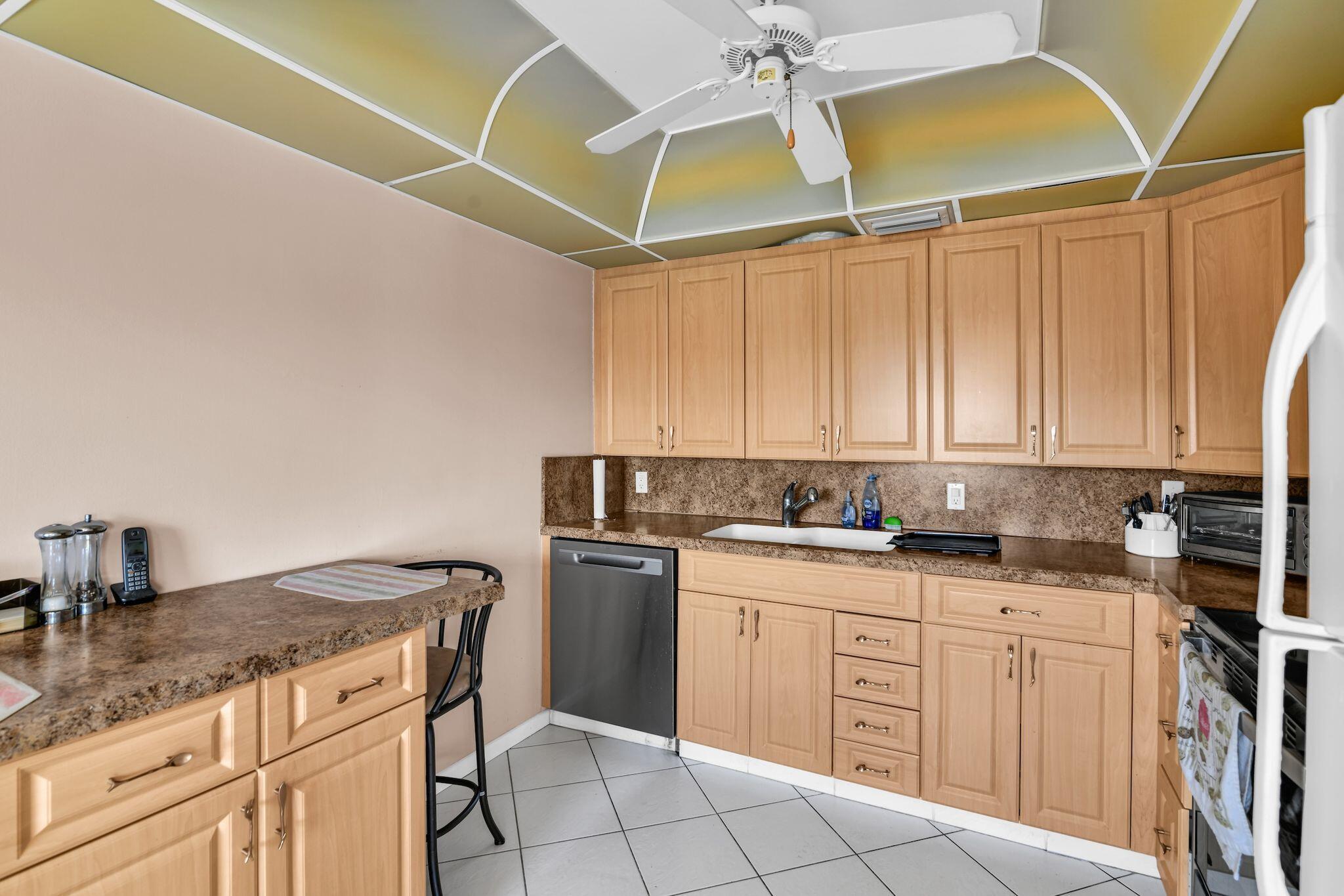 4053 Wolverton C Boca Raton, FL 33434 - Photo 16 of 55 4053 Wolverton C pic 38