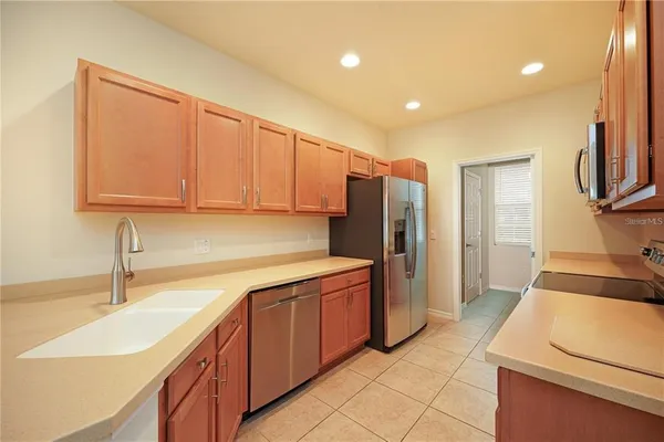 $2,200 | 3770 82nd Ave Circle East, Unit 103, Sarasota, FL 34243