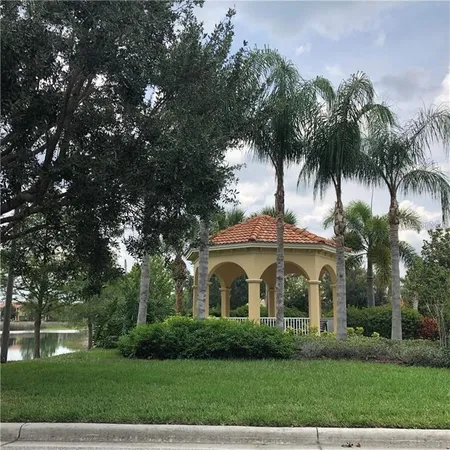 $2,200 | 3770 82nd Ave Circle East, Unit 103, Sarasota, FL 34243