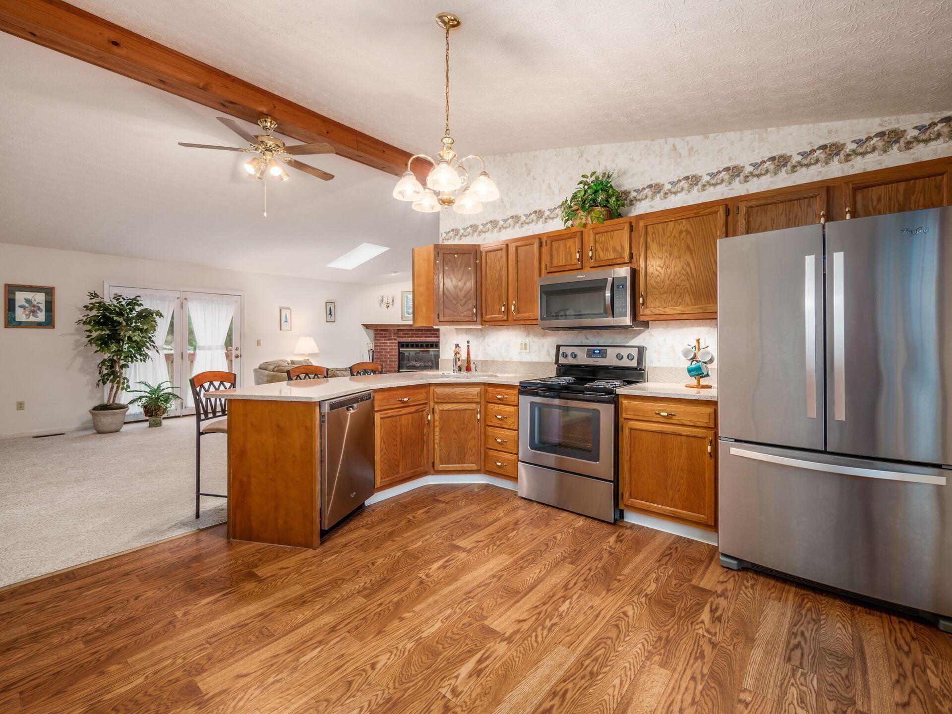 6681 Refugee Road Pickerington, OH 43147 - Photo 7 of 30 Kitchen 5