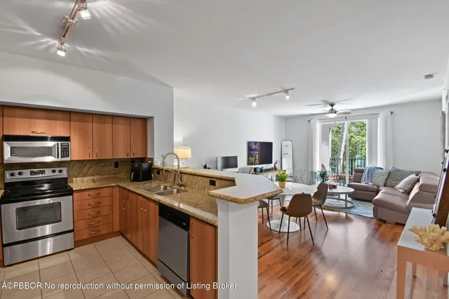 $3,000 | 250 Northeast 3rd Avenue, Unit 1320, Delray Beach, FL 33444