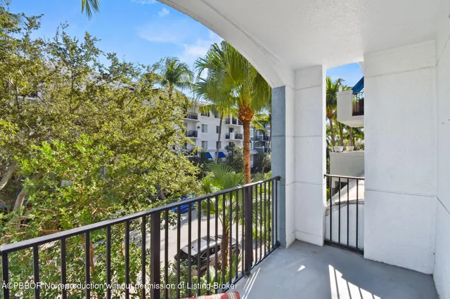 $3,000 | 250 Northeast 3rd Avenue, Unit 1320, Delray Beach, FL 33444