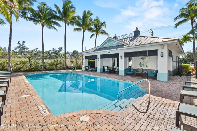 $3,000 | 250 Northeast 3rd Avenue, Unit 1320, Delray Beach, FL 33444