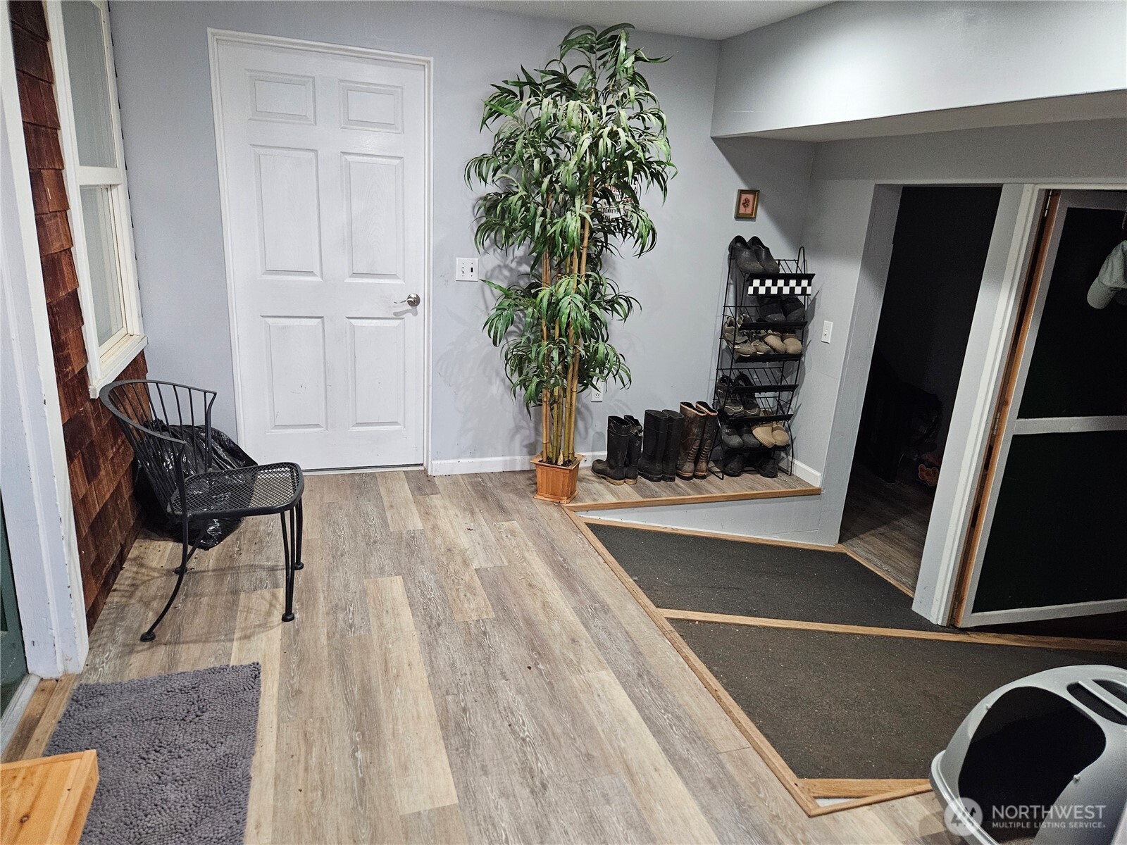 20 East Sunny Sands Road Cathlamet, WA 98612 - Photo 2 of 19 a view of entryway with wooden floor