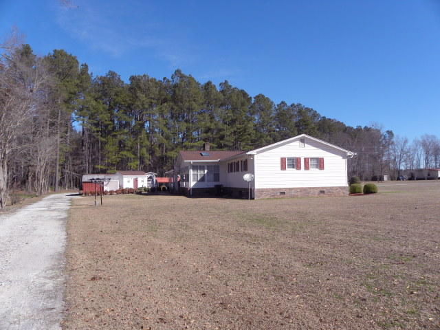 145 Hunters Lane St. George, SC 29477 - Photo 8 of 74 DSCN0841