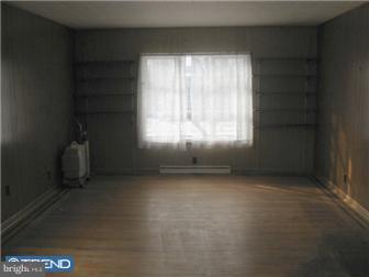 17 North Terrace Avenue Maple Shade, NJ 08052 - Photo 4 of 12 Gallery Image 4