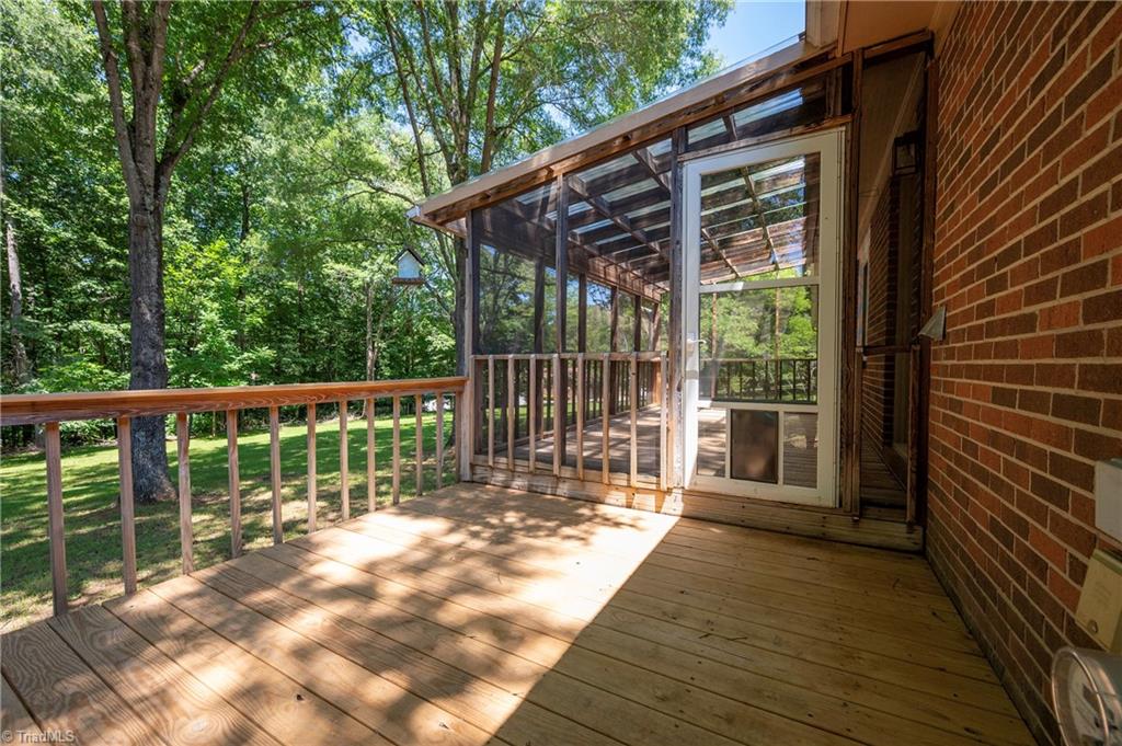 4484 Cotswold Road Pfafftown, NC 27040 - Photo 9 of 47
