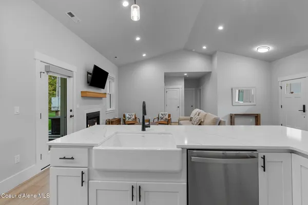 $650,000 | 117 Hanson Court, Dover, ID 83825