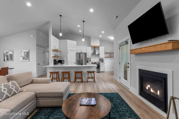 $650,000 | 117 Hanson Court, Dover, ID 83825