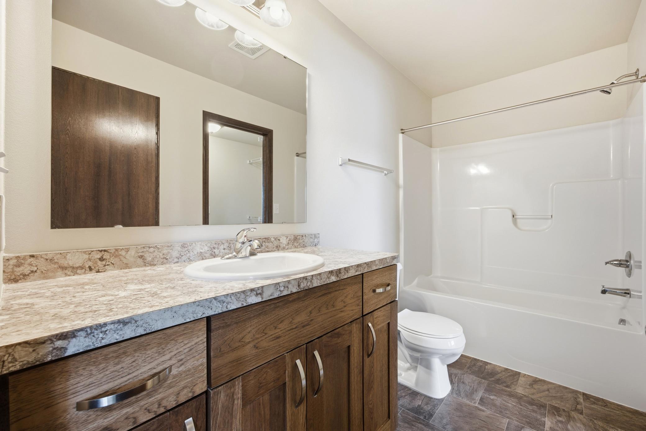 6038 59th Street South Fargo, ND 58104 - Photo 13 of 24