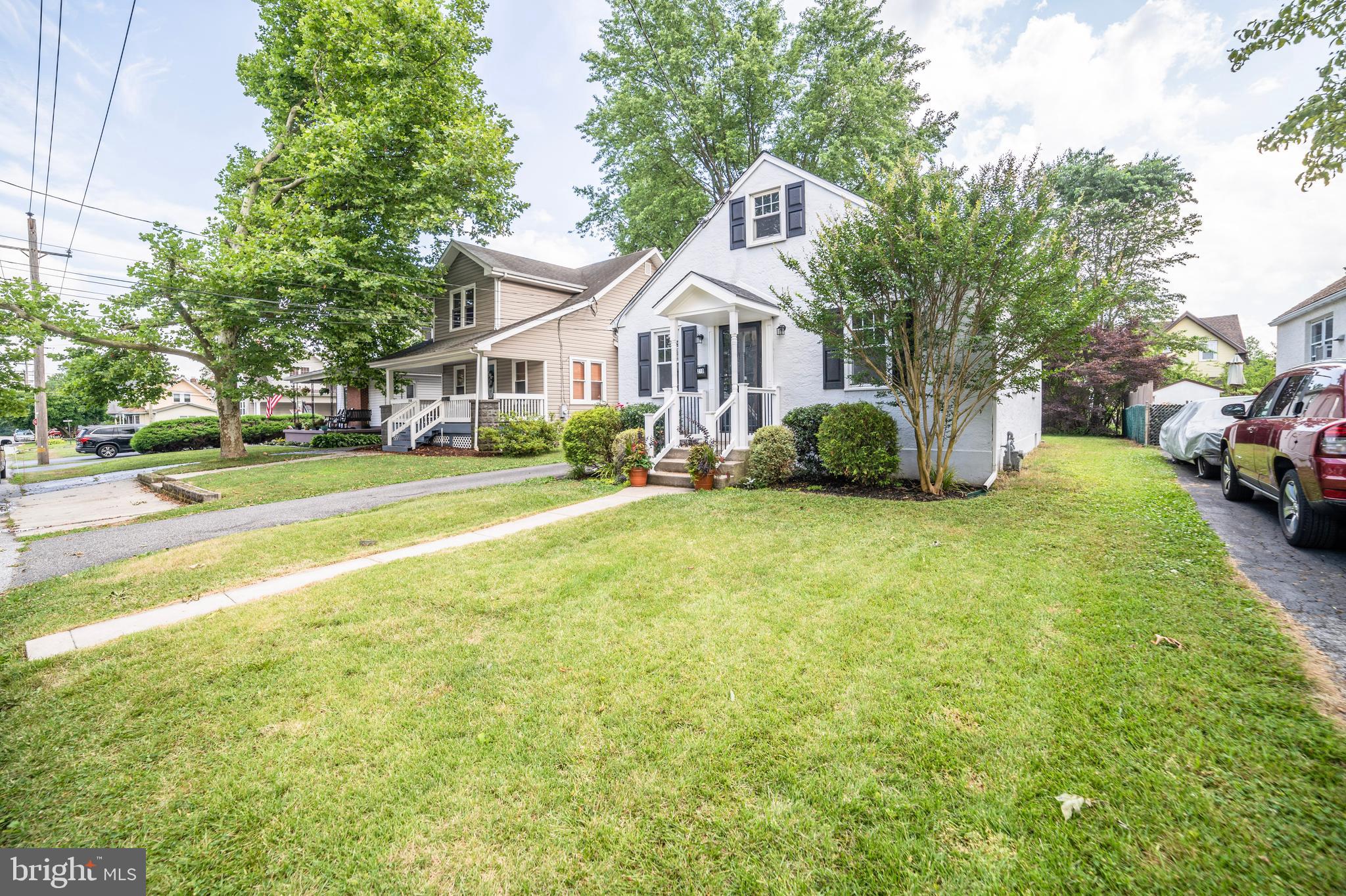 210 Willow Road Wallingford, PA 19086 - Photo 3 of 33