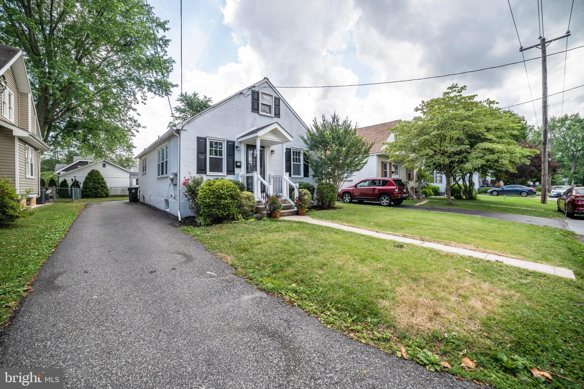 210 Willow Road Wallingford, PA 19086 - Photo 4 of 33