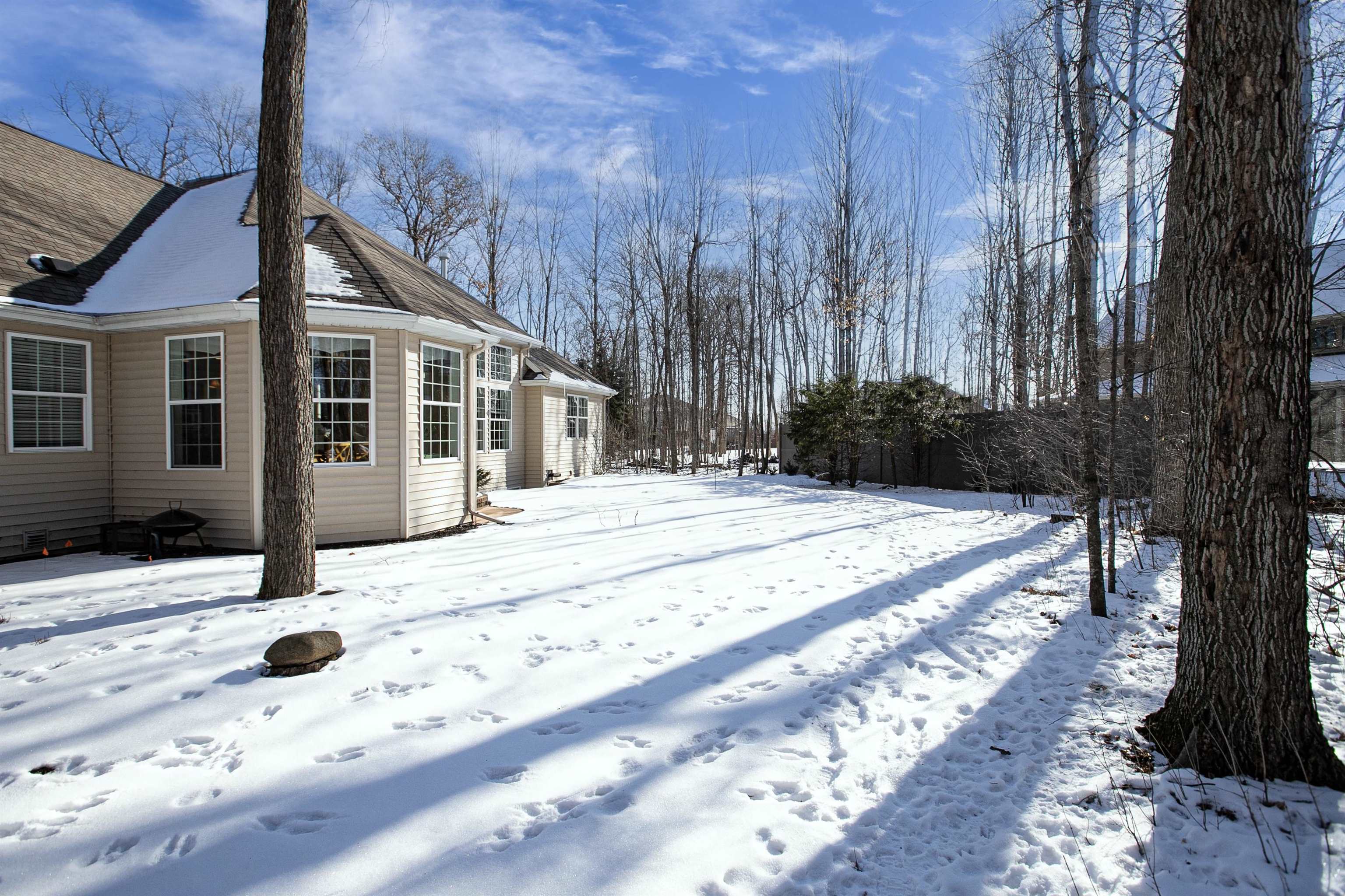 1388 Firefly Court Neenah, WI 54956 - Photo 6 of 46