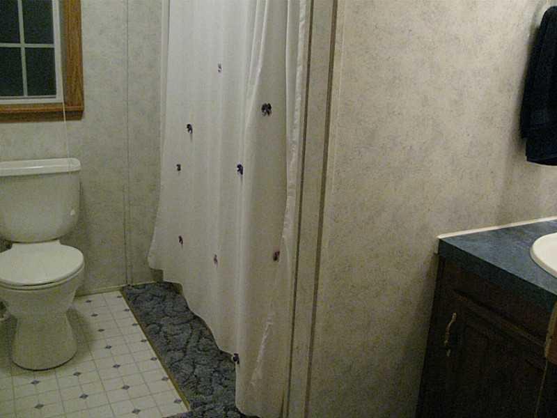 372 Slick Road Stoystown, PA 15563 - Photo 14 of 20 Full Bath.