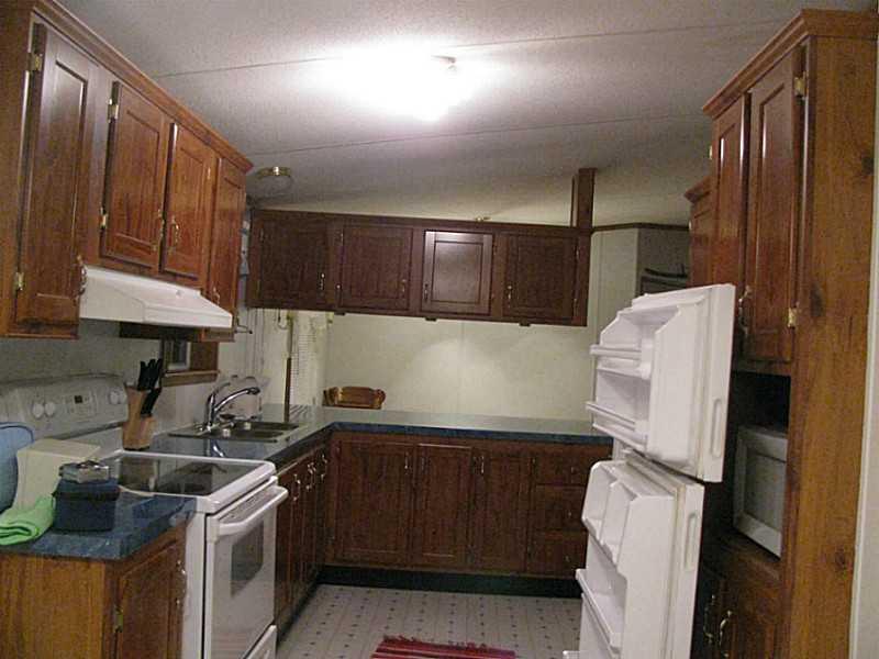 372 Slick Road Stoystown, PA 15563 - Photo 8 of 20 Kitchen.