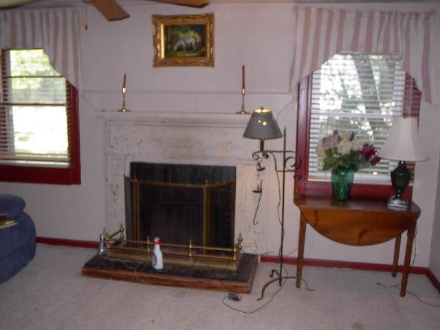 4550 Layman Road Northeast Roanoke, VA 24012 - Photo 4 of 8 LIVING ROOM W/FIREPLACE