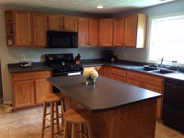 32 Cheyenne Road Worcester, MA 01606 - Photo 4 of 22 Gallery Image 4
