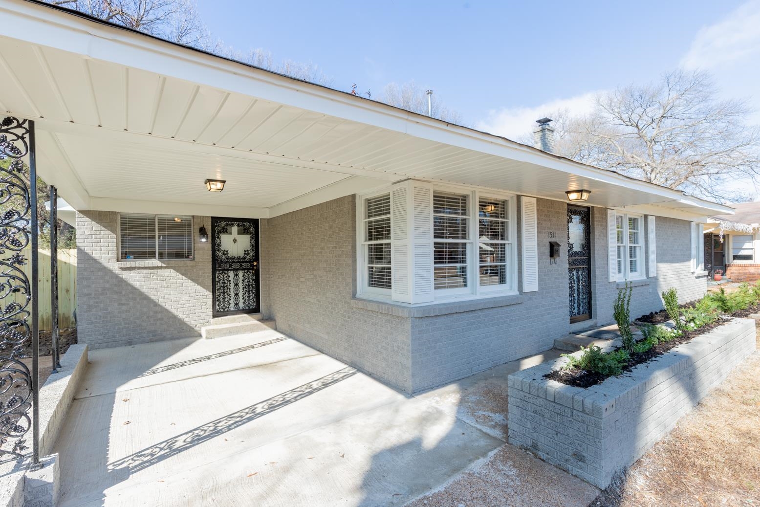 1511 Raymore Road Memphis, TN 38117 - Photo 3 of 21 a front view of a house
