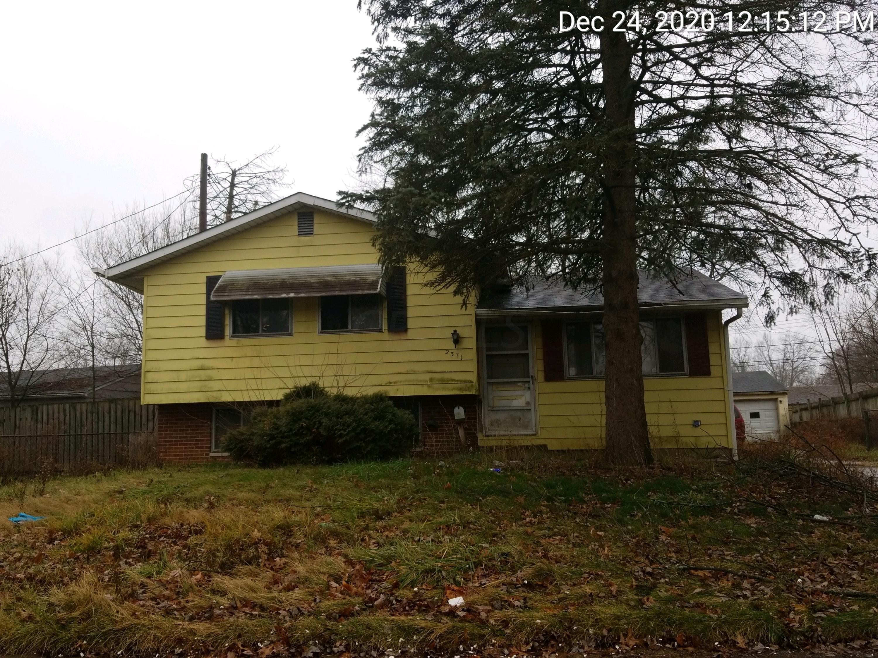 2371 Taymouth Road Columbus, OH 43229 - Photo 2 of 6