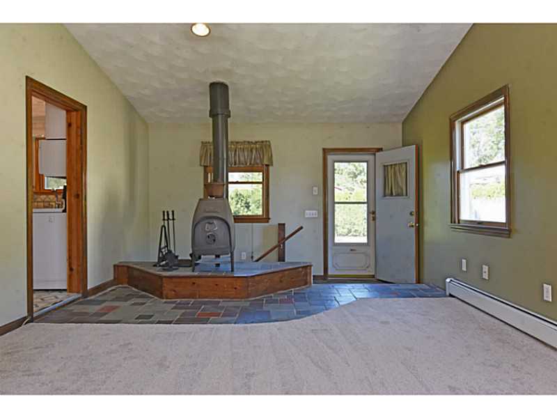 6 Nekick Road Warwick, RI 02818 - Photo 22 of 25 Den/Family/Great Room.