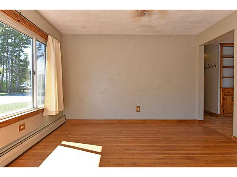6 Nekick Road Warwick, RI 02818 - Photo 7 of 25 Living Room.