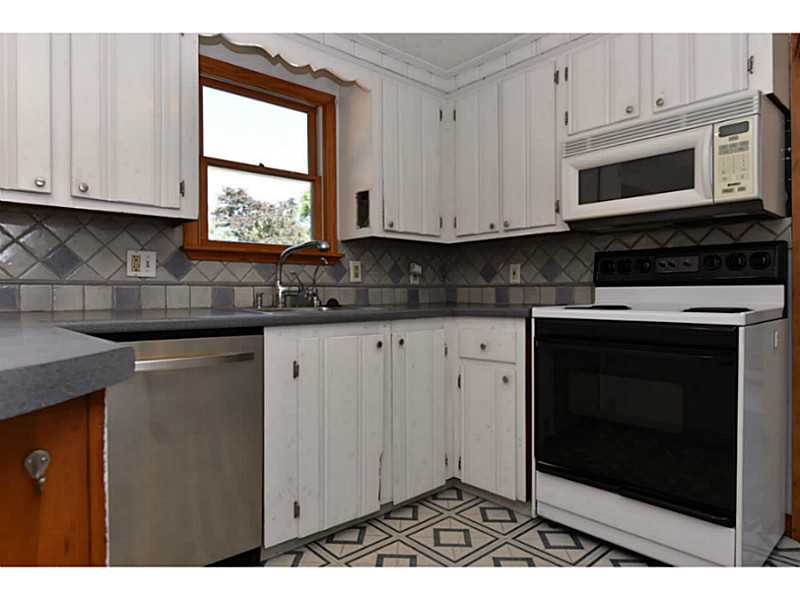 6 Nekick Road Warwick, RI 02818 - Photo 10 of 25 Kitchen.