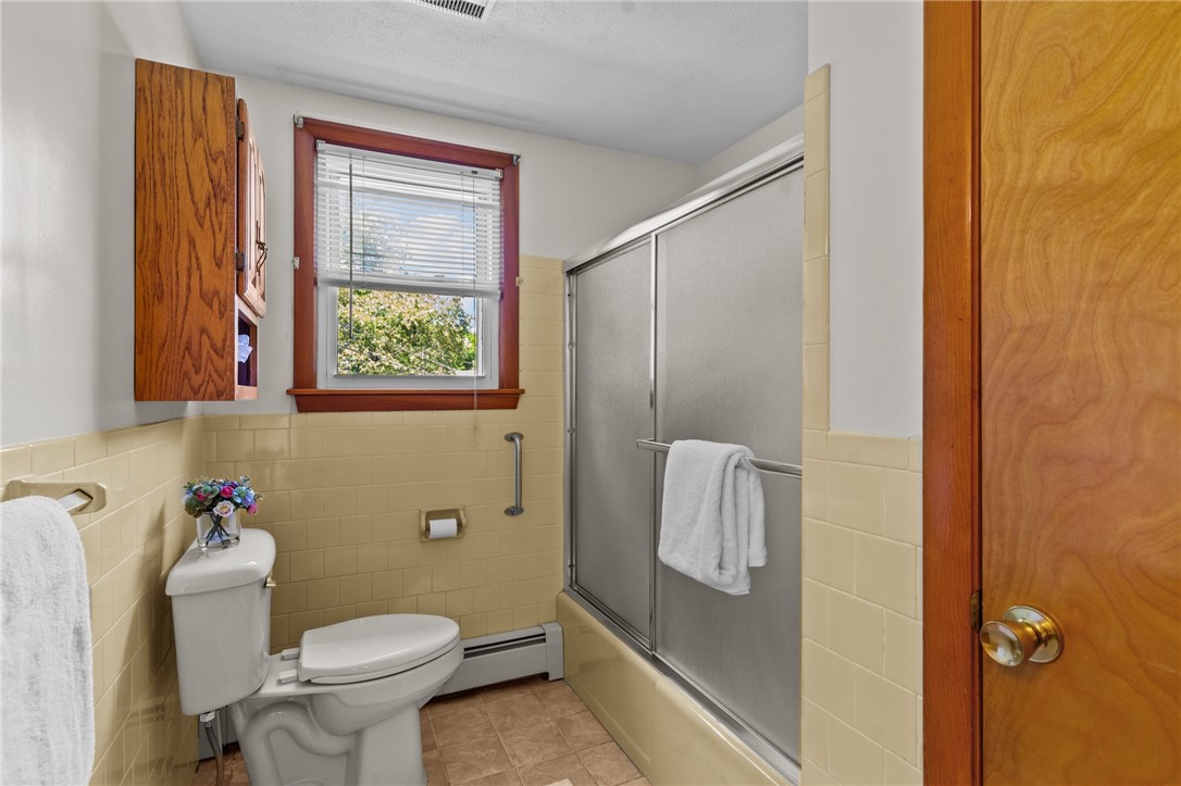 47 Mockingbird Drive Cranston, RI 02920 - Photo 11 of 28 Bathroom