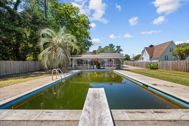 $359,999 | 708 Charlotte Road, Myrtle Beach, SC 29577