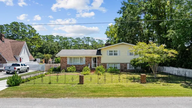 $359,999 | 708 Charlotte Road, Myrtle Beach, SC 29577