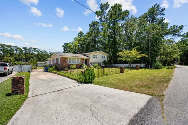 $359,999 | 708 Charlotte Road, Myrtle Beach, SC 29577