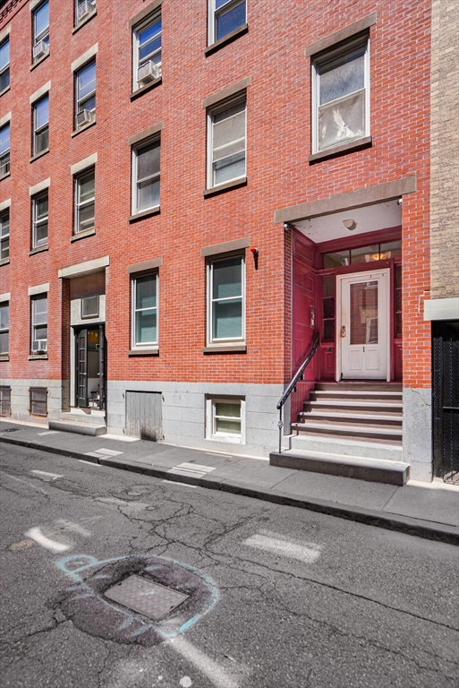 1 Unity Street, Unit 2F Boston, MA 02113 - Photo 14 of 16 a front view of a building
