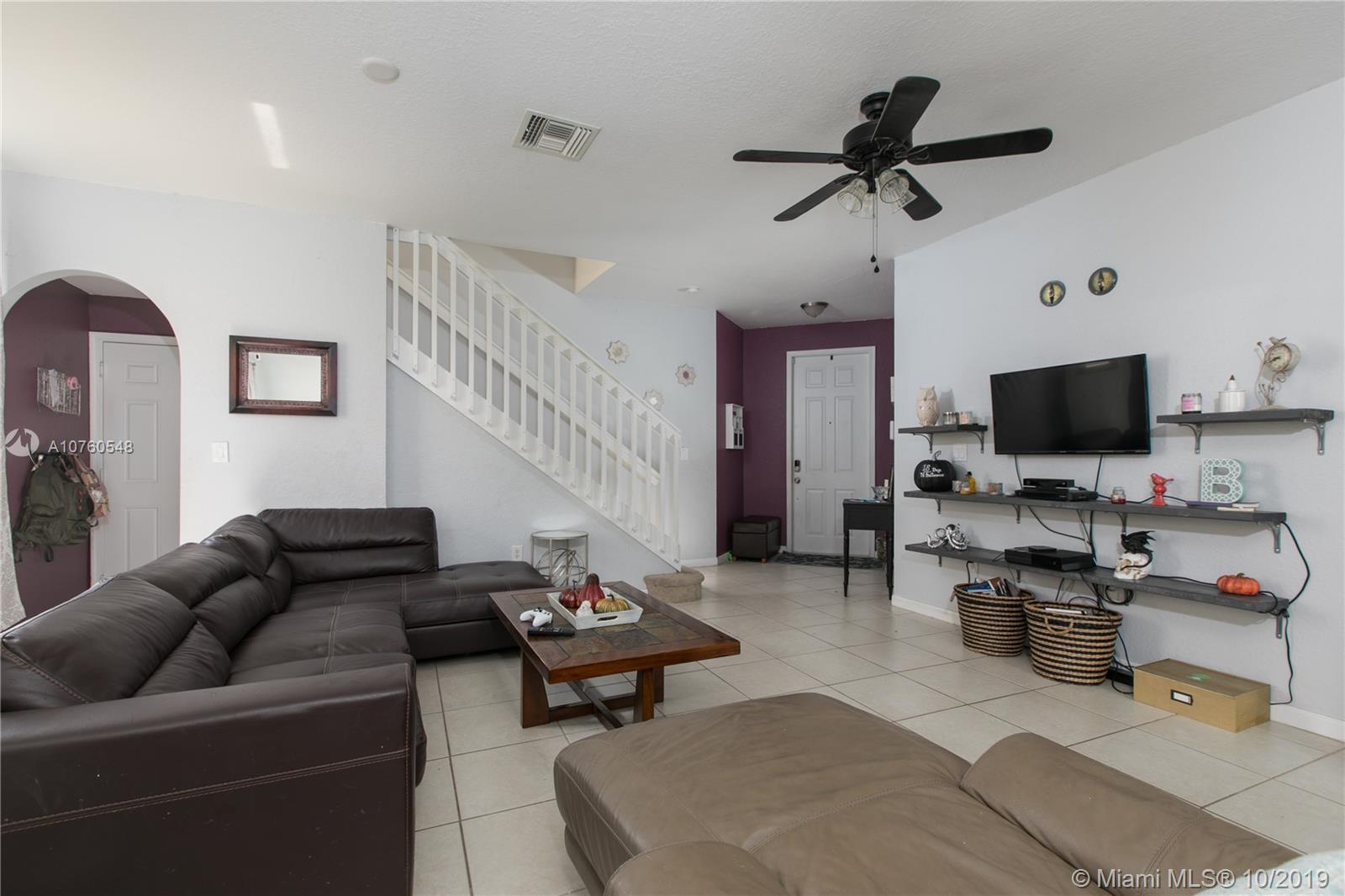 1153 Northeast 40th Road Homestead, FL 33033 - Photo 3 of 18 Gallery Image 3